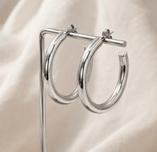 Classic Girl Hoop Earrings