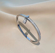 Crystal Deluxe Padlock Bangle