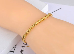 18K Gold Plated Adjustable Chain Link Bracelet - Amour Destinee 